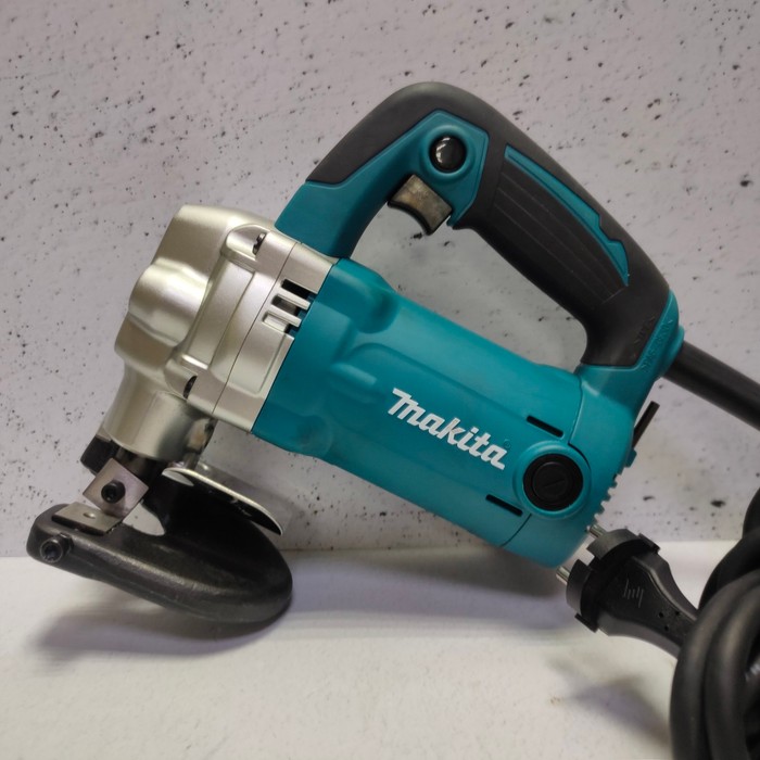 Электроножницы Makita JS3201J