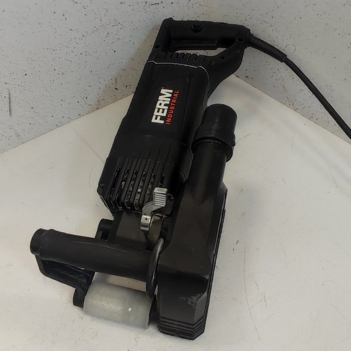 Штроборез Ferm WCM1001P