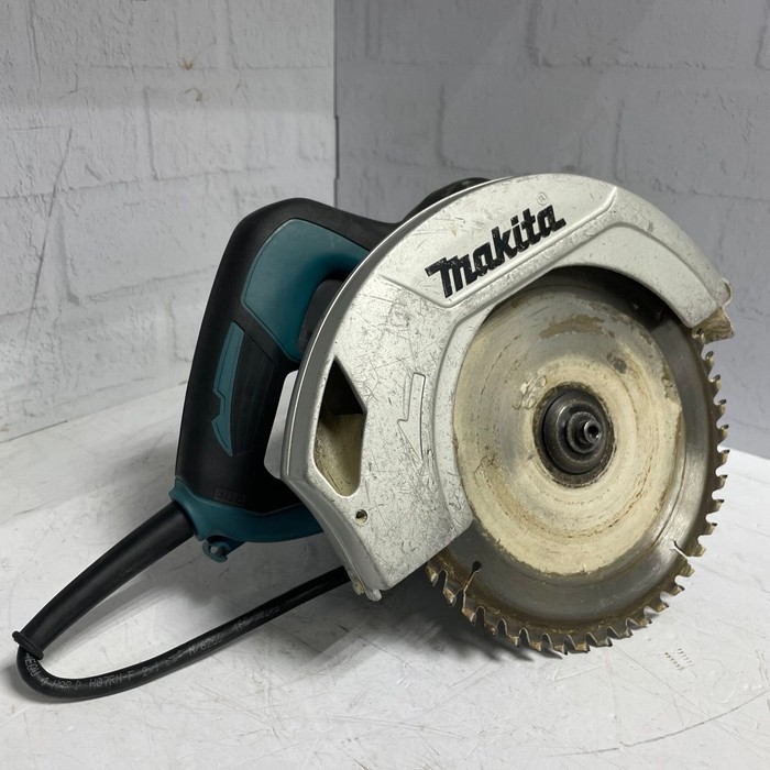 Циркулярная пила Makita HS7601