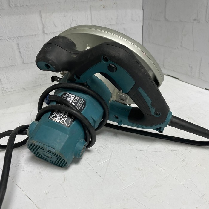 Циркулярная пила Makita HS7601