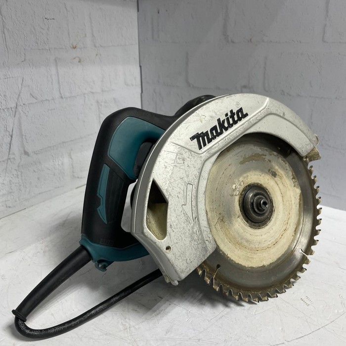 Циркулярная пила Makita HS7601