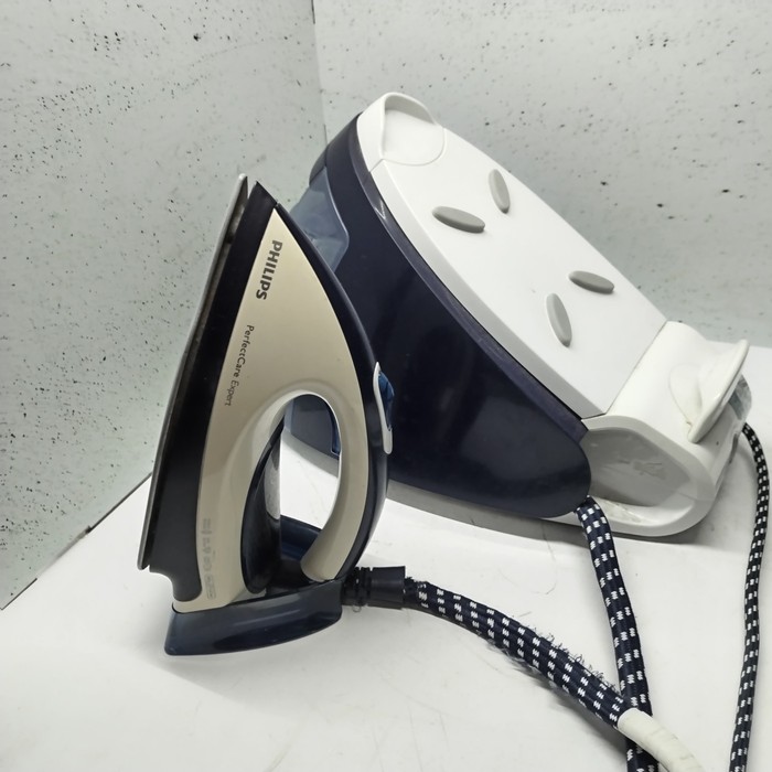 Парогенератор Philips GC9222 PerfectCare Expert