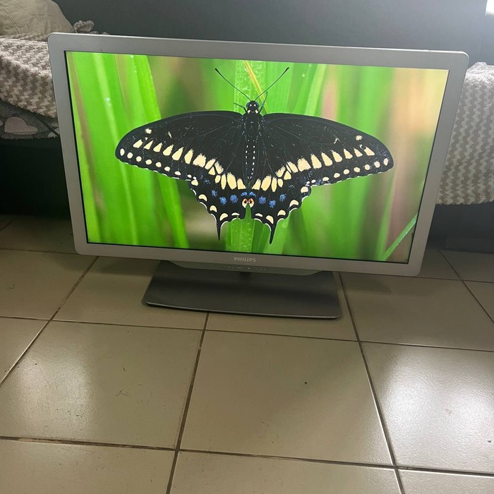 SMART-TV Телевизор Philips 32PFL7606H