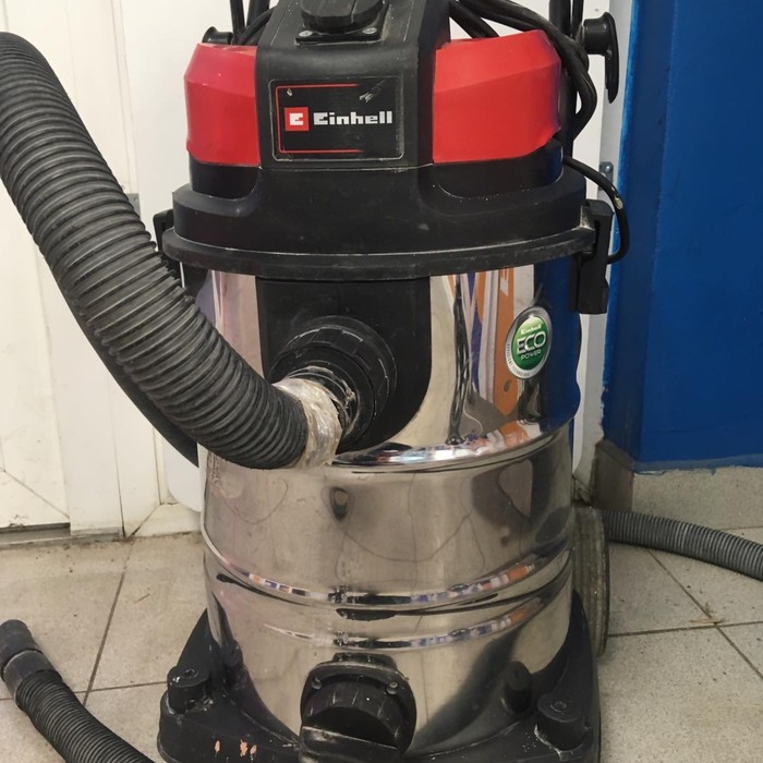 Строительный пылесос Einhell TC-VC 1815