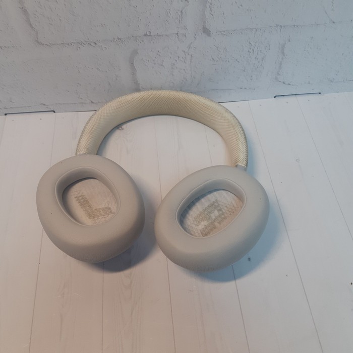 Наушники JBL Live 660NC