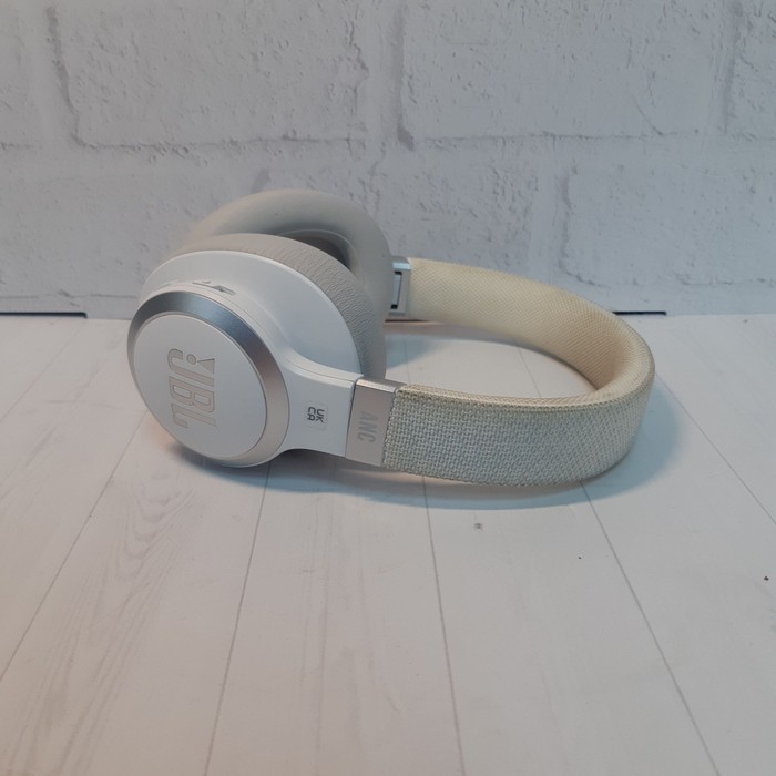 Наушники JBL Live 660NC