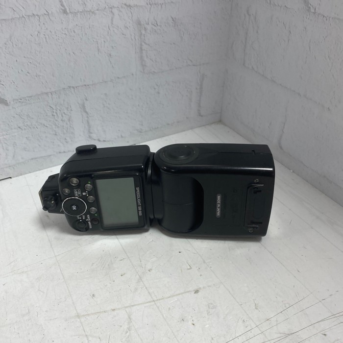 Nikon SB-900
