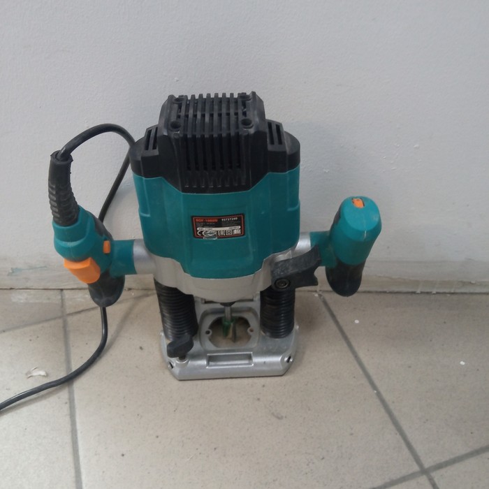 Фрезер Bort BOF 1080N