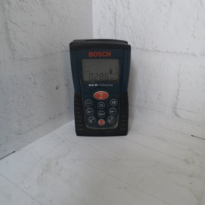 Лазерный уровень Bosch DLE 40