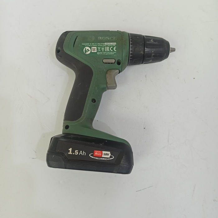 Шуруповерт Bosch UniversalDrill 18