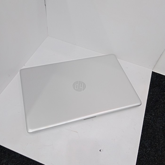 Ноутбук HP 15-db0146ur