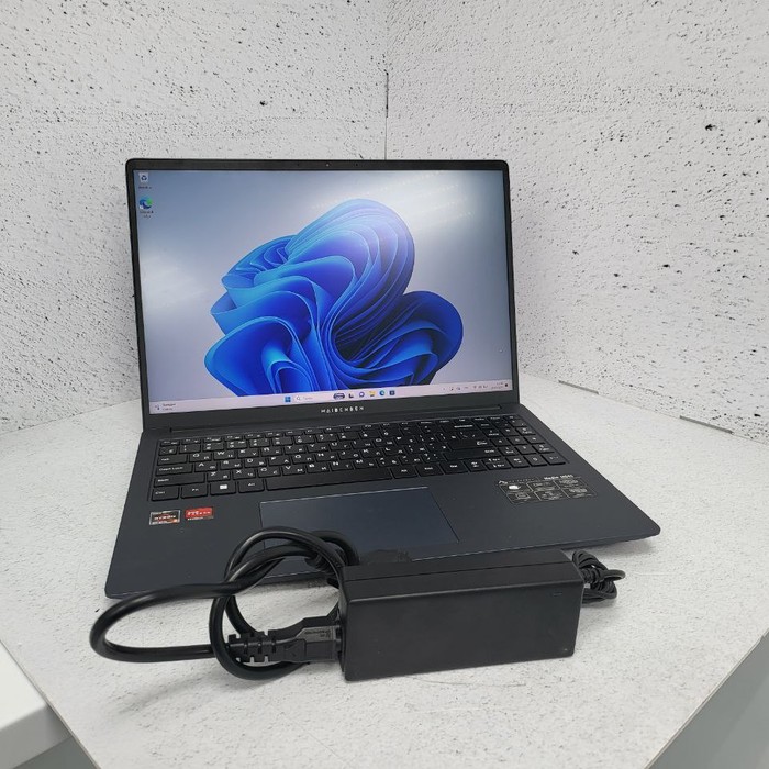 Ноутбук Maibenben Medio M645