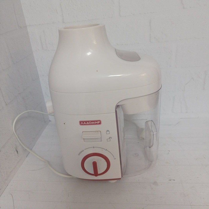 Соковыжималка Ладомир Белая