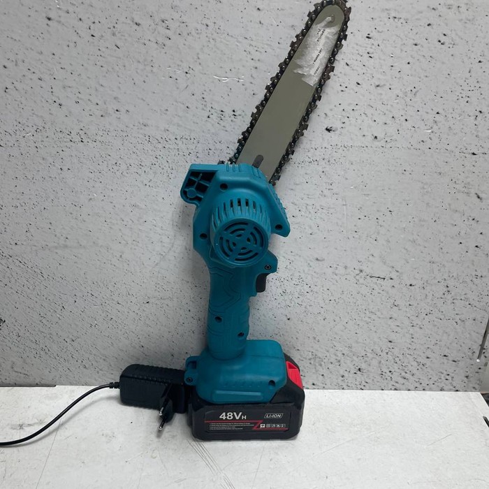 Электропила Makita 26V