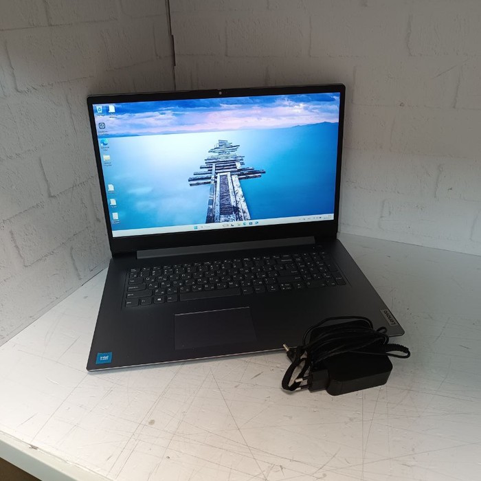 Ноутбук Lenovo 82KB