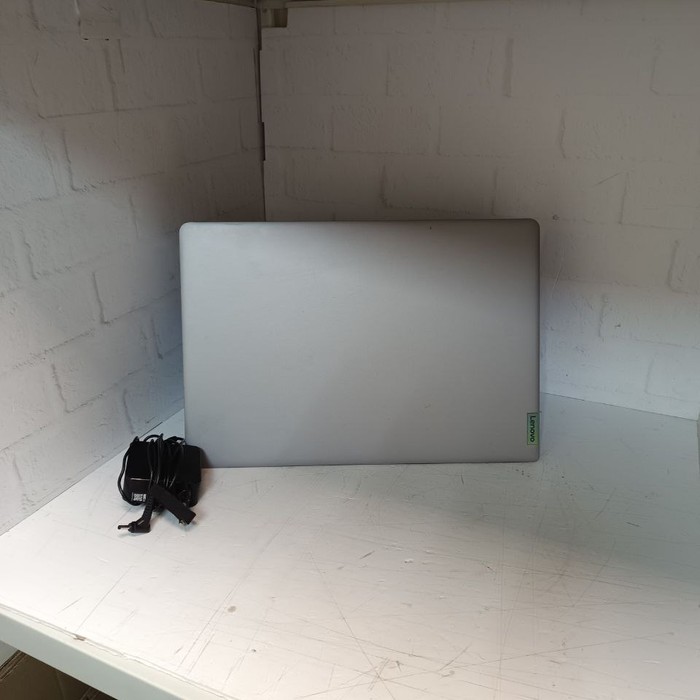 Ноутбук Lenovo 82KB