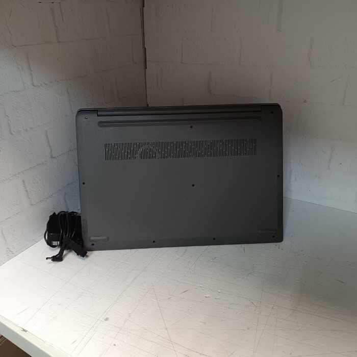 Ноутбук Lenovo 82KB