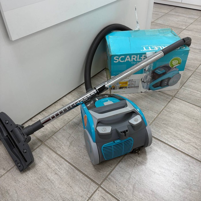 Напольный пылесос Scarlett SC-VC80C96