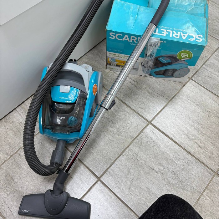 Напольный пылесос Scarlett SC-VC80C96
