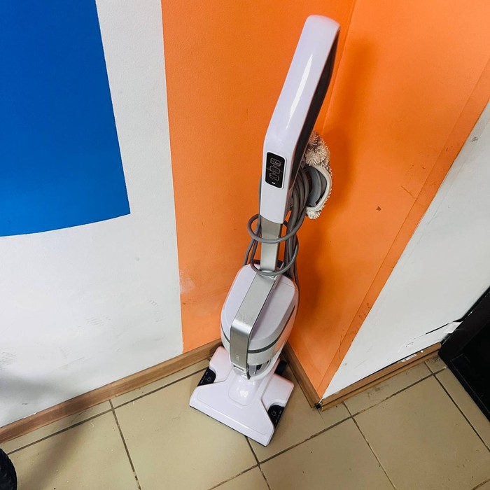 Вертикальный пылесос DEXP SVC-1600