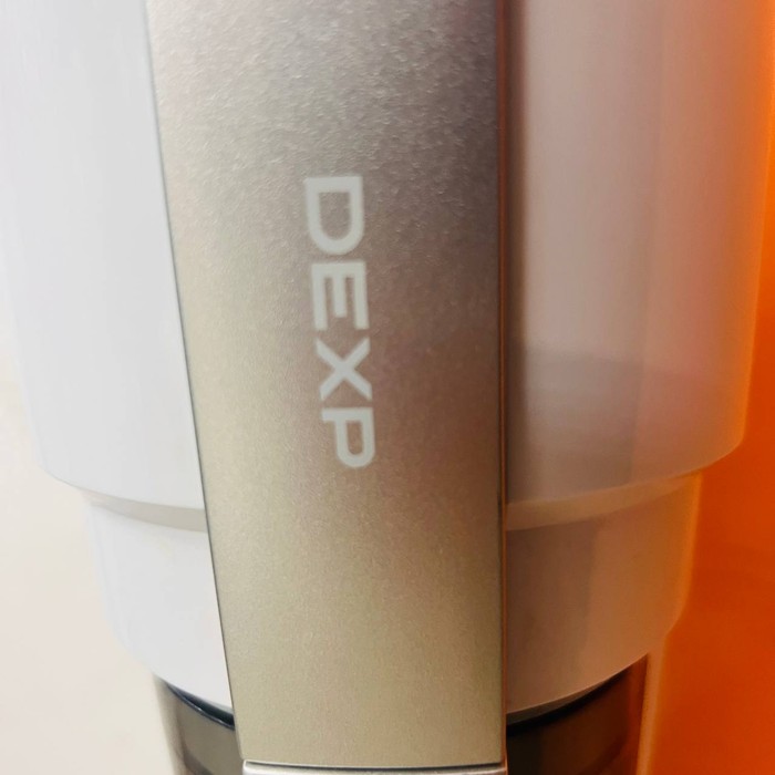 Вертикальный пылесос DEXP SVC-1600