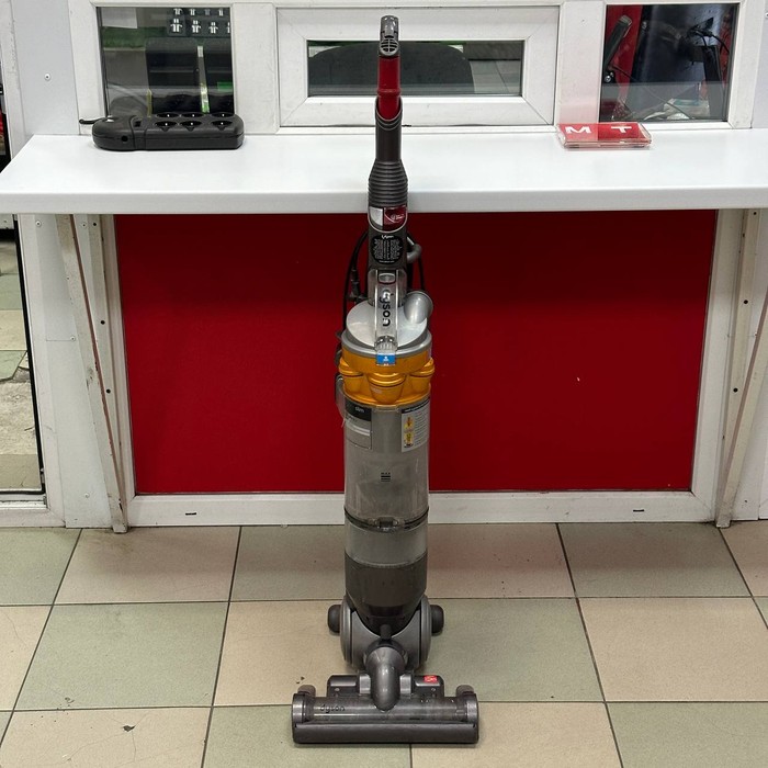 Вертикальный пылесос Dyson DC18 slim