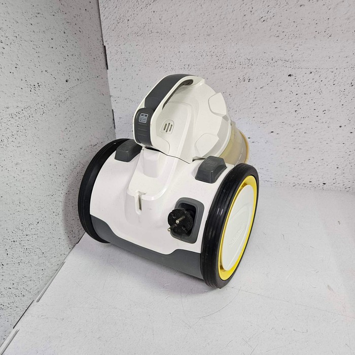 Напольный пылесос KARCHER VC 3 Premium
