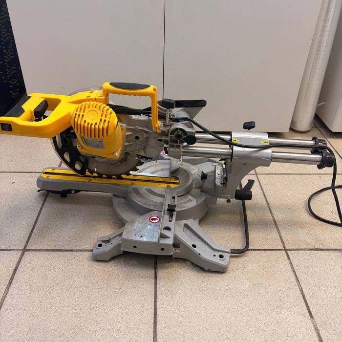 Торцовочная пила Энкор Корвет 8-310С