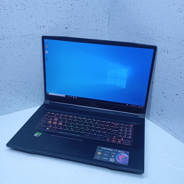 Ноутбук Core i7-12650H / 16 GB DDR5 / GeForce RTX 4070 8 GB