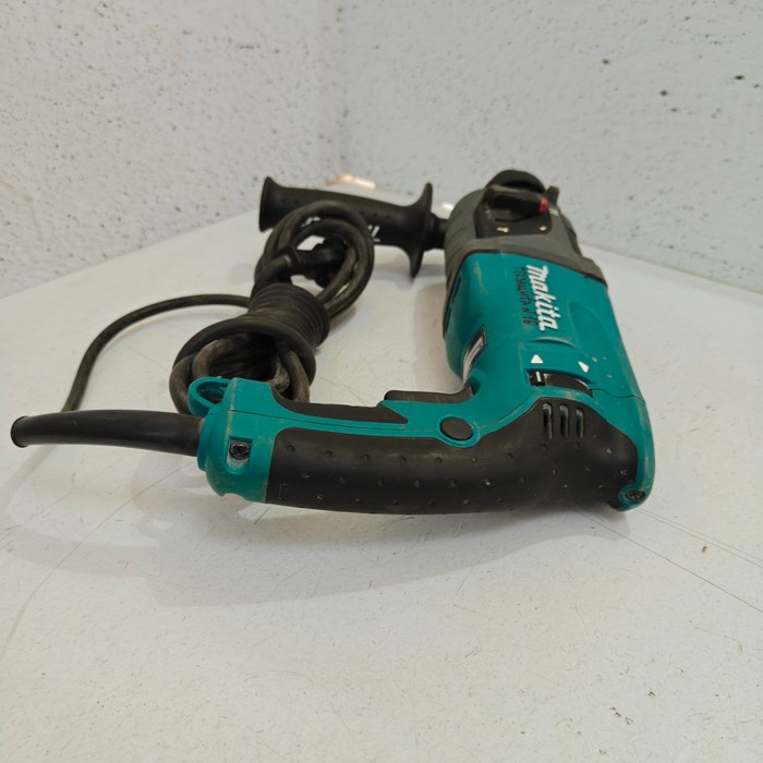 Перфоратор Makita HR2470