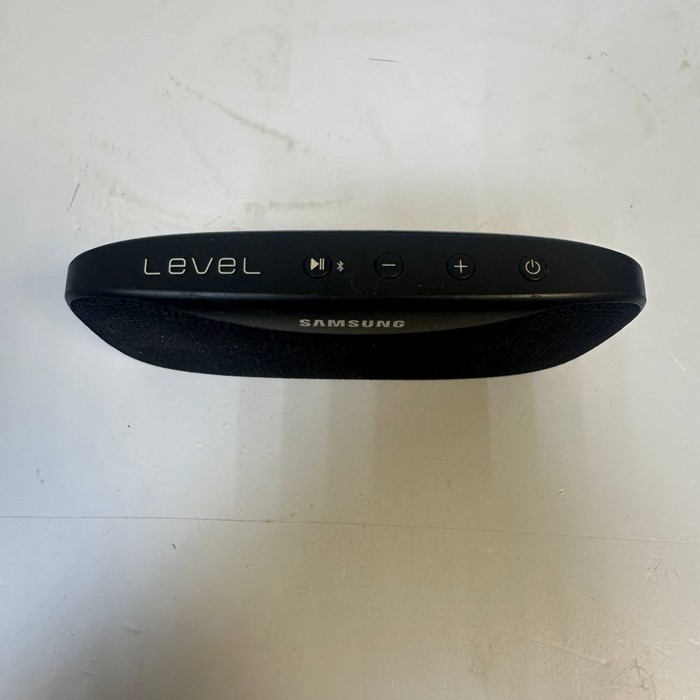 Портативная колонка Samsung EO-SG930