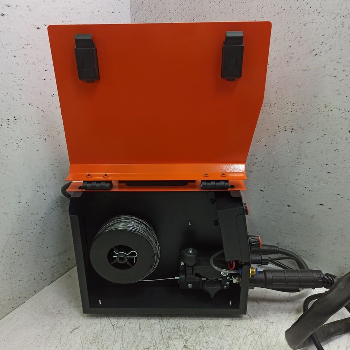 Сварочный аппарат Handtek mig 200