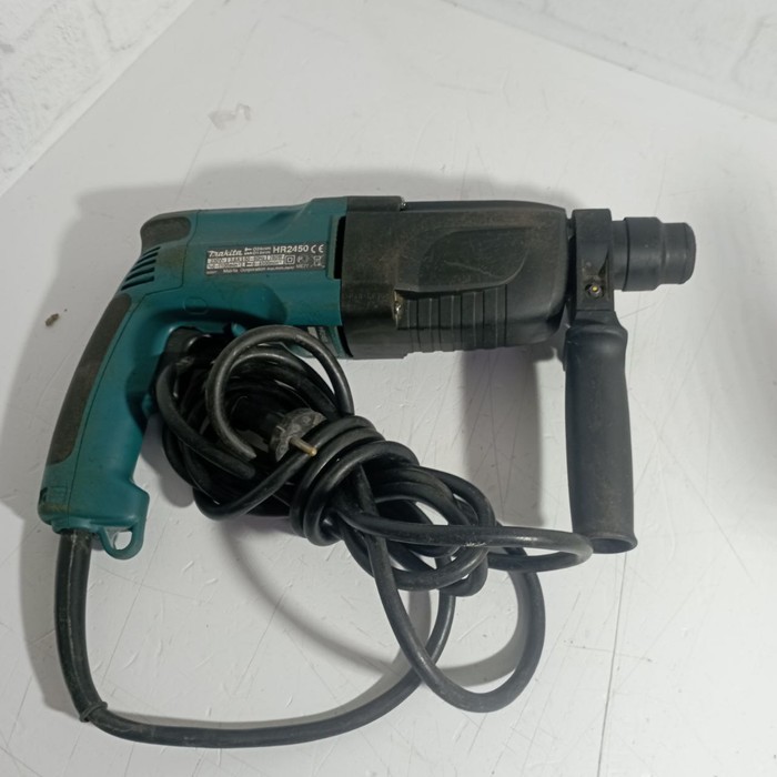 Перфоратор Makita HR2450