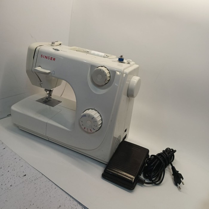 Швейная машина Singer 8280