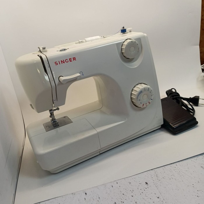 Швейная машина Singer 8280
