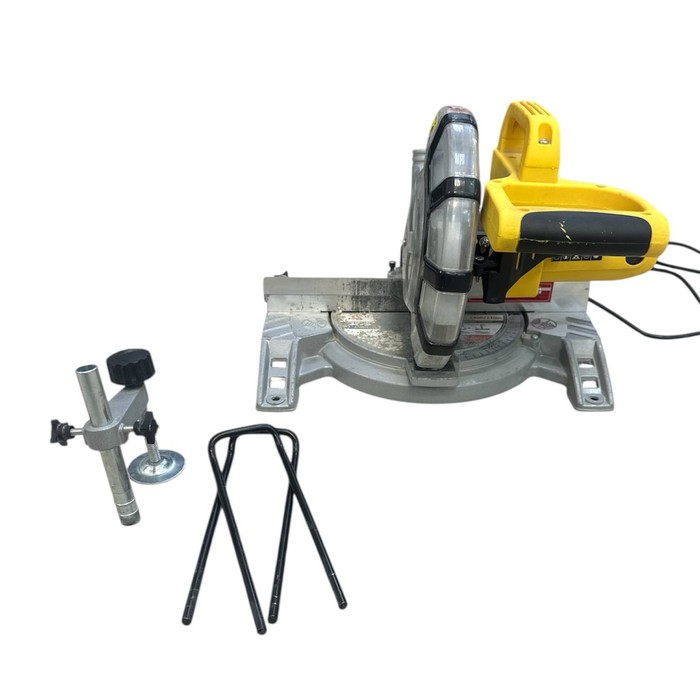 Торцовочная пила Калибр птэ 1400/210м