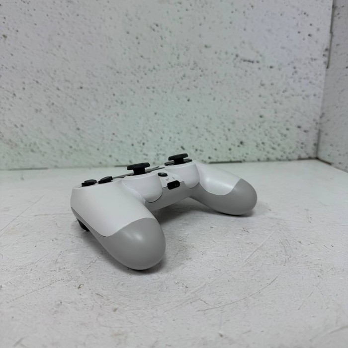Геймпад Sony DualShock 4