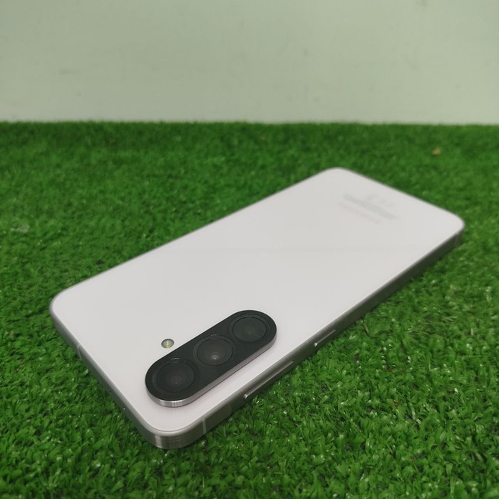 Смартфон Samsung Galaxy A56 8/128 Розовый