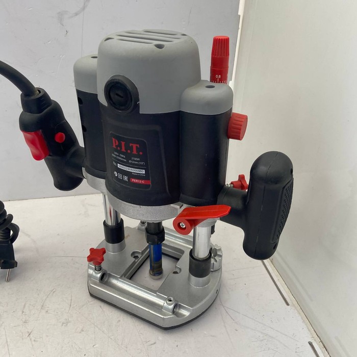 Фрезер P.I.T PER12-C