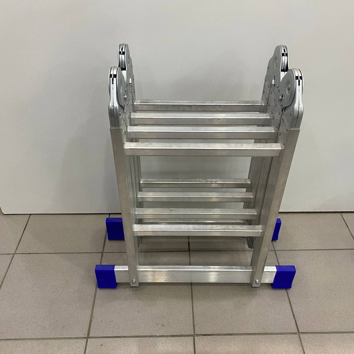 Стремянка УРАЛПРОФИ Четырехсекционная лестница трансформер