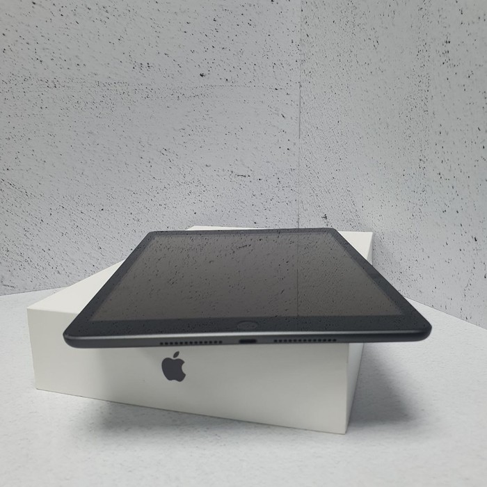 Планшет Apple iPad (9 поколение) 10.2 Wi-Fi 3/64 Серый