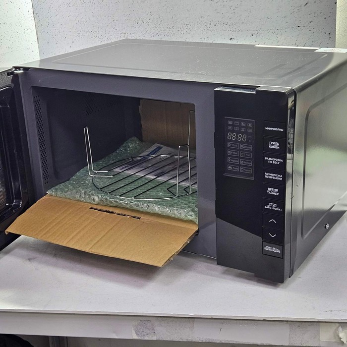 Микроволновая печь BBK 23MWG-850T
