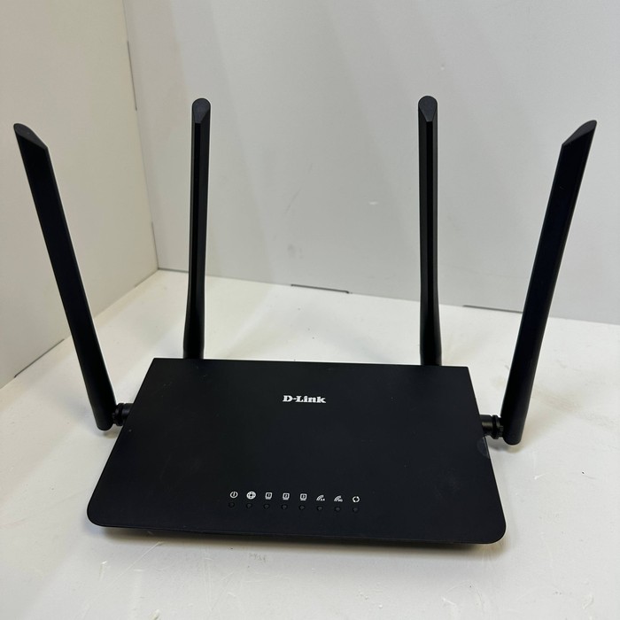 Роутер D-Link DIR-820