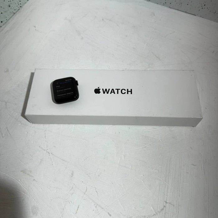 Смарт-часы Apple Watch series SE Gen 2 40мм