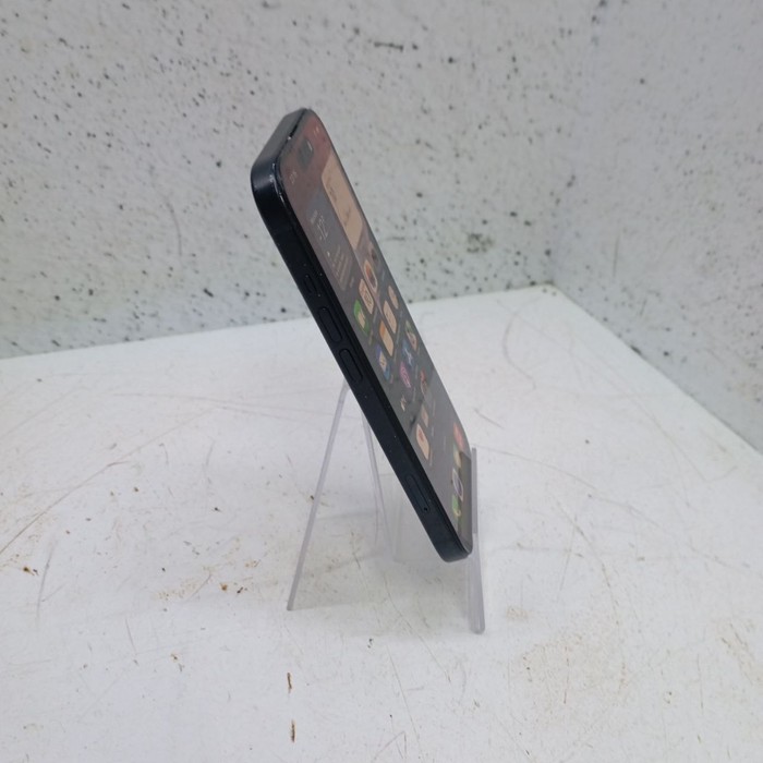 Смартфон Apple iPhone 15 6/256 Серый