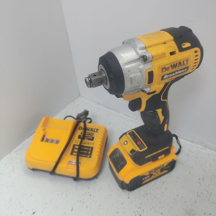 Гайковерт DeWALT Impact wrench