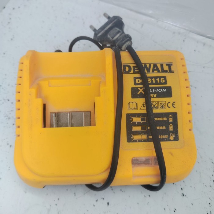 Гайковерт DeWALT Impact wrench
