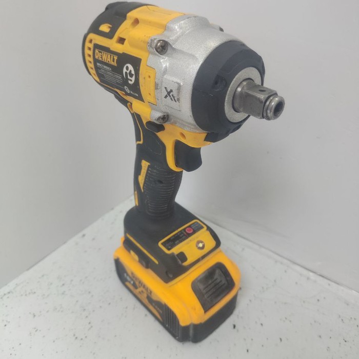 Гайковерт DeWALT Impact wrench