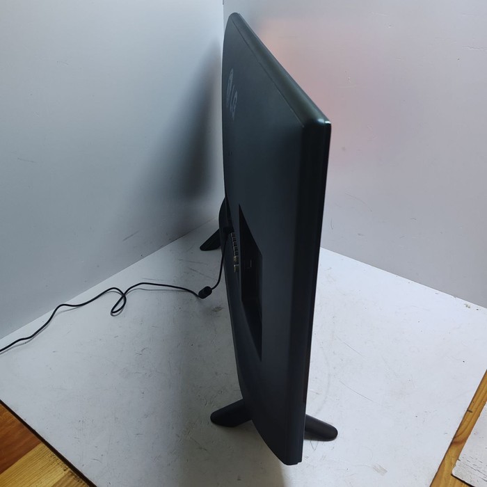 Телевизор LG 28LH451U