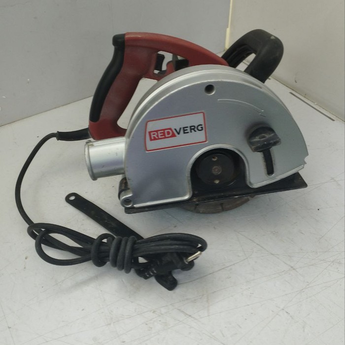 Штроборез RedVerg RD-WG40